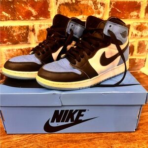 Nike Air Jordan 1 UNC